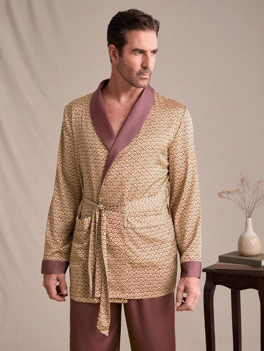 SHEIN EverLounge Conjunto de pijama de 2 piezas para hombres con top de manga larga con estampado todo sobre y ribete de color contrastante con bolsillo y pantalón de unicolor