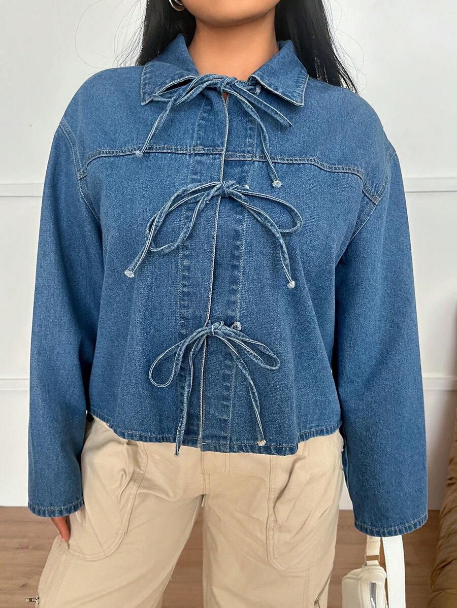 SHEIN EZwear Chaqueta vaquera de manga larga con detalle de lazo, azul, talla grande