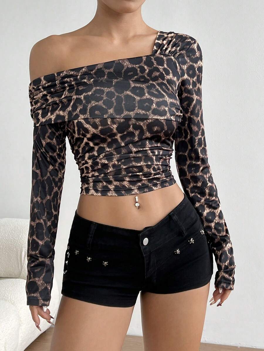 Flirla Casual Leopard Print Knit Shoulder & Waist Ruched Foldover Collar Long Sleeve T-Shirt Top Graphic Cheetah Print Tees Women Tops For Spring Outfit