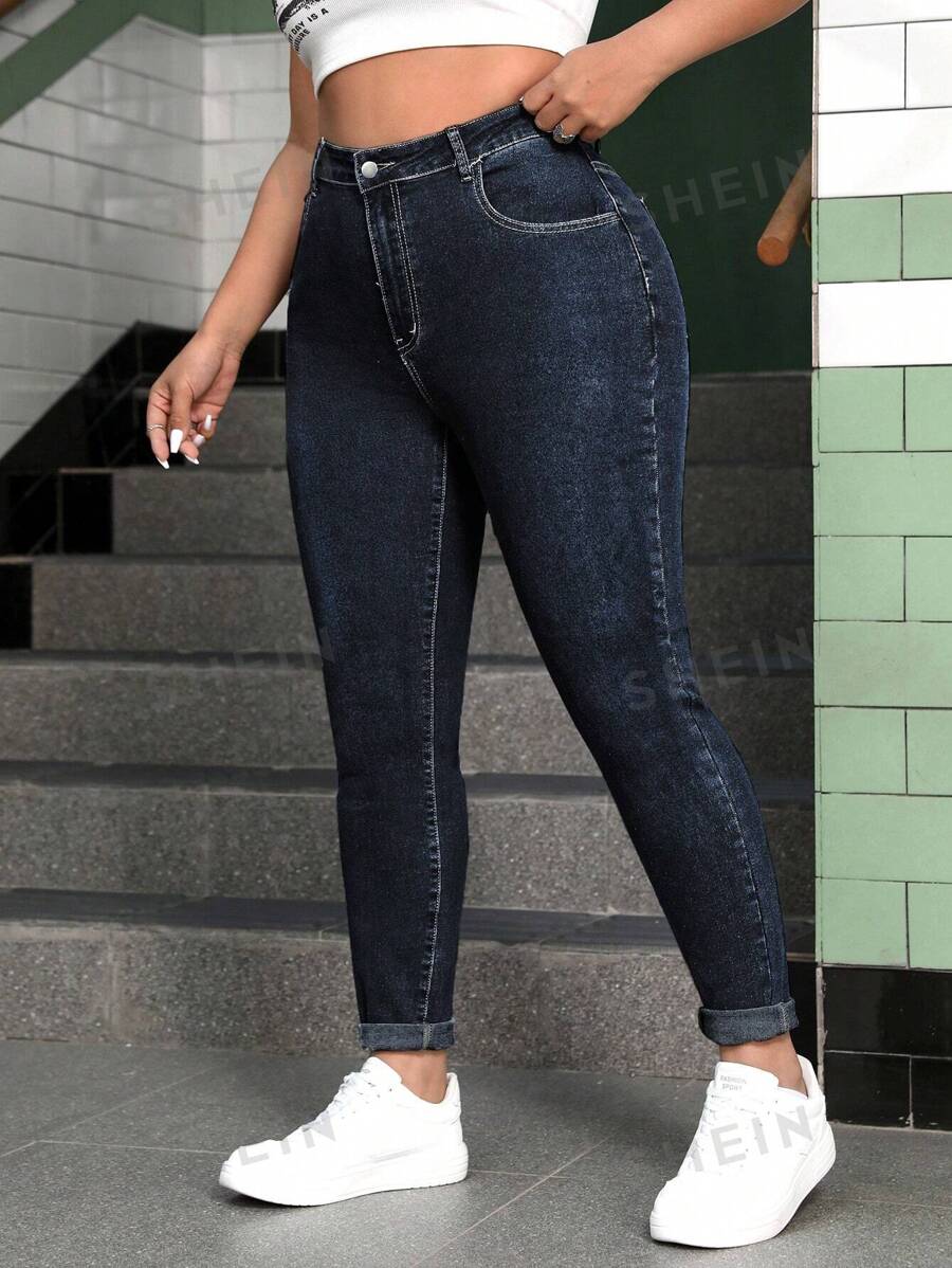 SHEIN EZwear Pantalones vaqueros pitillo de talla grande en lavado oscuro con estampado de pata de gato, conjuntos de verano elásticos para mujer, looks de festival casuales