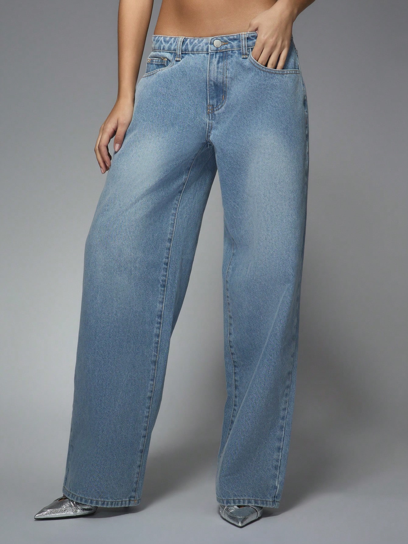 Washed Faded Wide Leg Jeans｜MISSGUIDED