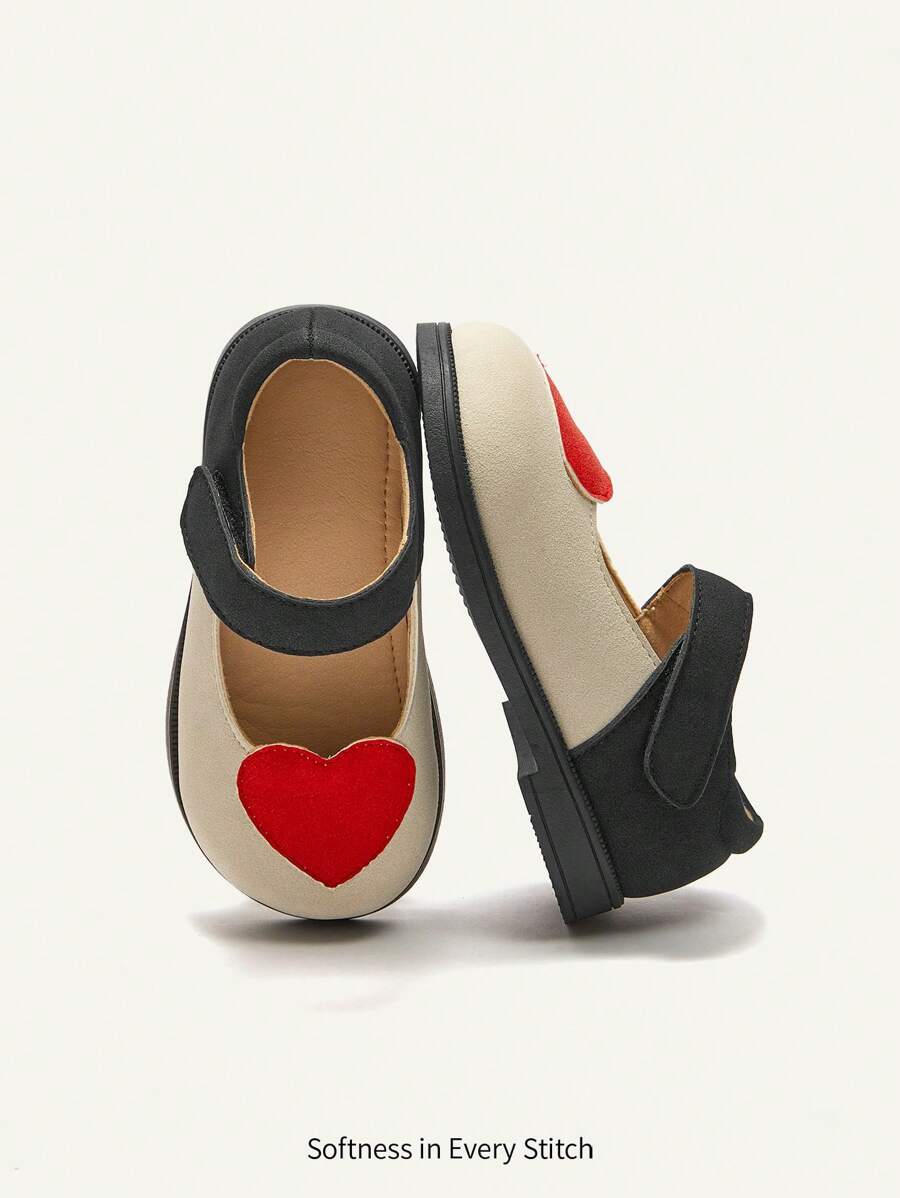 Cozy Pixies 1pair Fashionable Versatile Heart Princess Style Contrast Color Cute Toddler Girls Soft Bottom Flat Shoes, Baby
