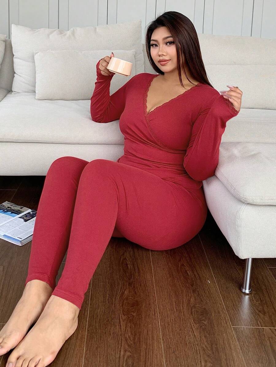 Dazy Petite Plus V-Neck Contrast Lace Slim Fit Top And Leggings Pajama Set, Wine Red, Suitable For Christmas, Chinese New Year, And All Seasons