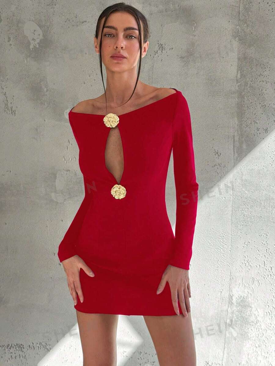 Aloruh Nuevo vestido mini con cuello barco, corte sexy en el pecho y decoración de hebilla metálica, para otoño/invierno