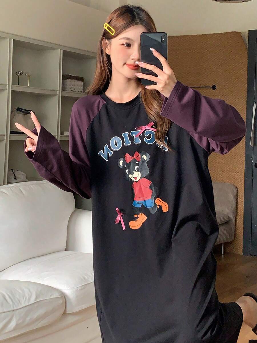 DAZY Camisón holgado con diseño de manga raglán, patrón de dibujos animados y contraste de color