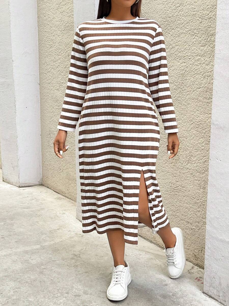 SHEIN Essnce Plus Size Women's Autumn And Winter Casual Loose And Comfortable Long Sleeve Slit Striped Mid-Length Dress,Fall Clothes,Black And White Dress,Curv Dress,Teacher Clothes,Fall Women Outfits,Homecoming,Midi Women Dresses,Airport Women Outfits