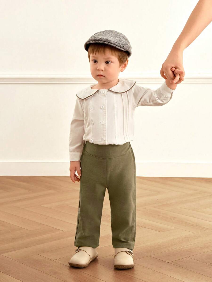 Souflis Souflis Completo casual per bambini maschi con camicia a maniche lunghe con collo alla Peter Pan e pantaloni verdi