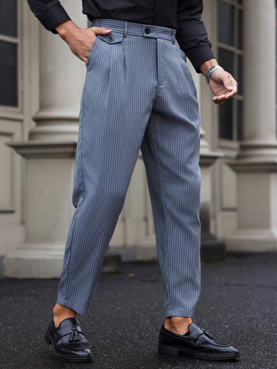 Manfinity Mode Pantalones casuales/de oficina de vestir con rayas y pliegues para hombre