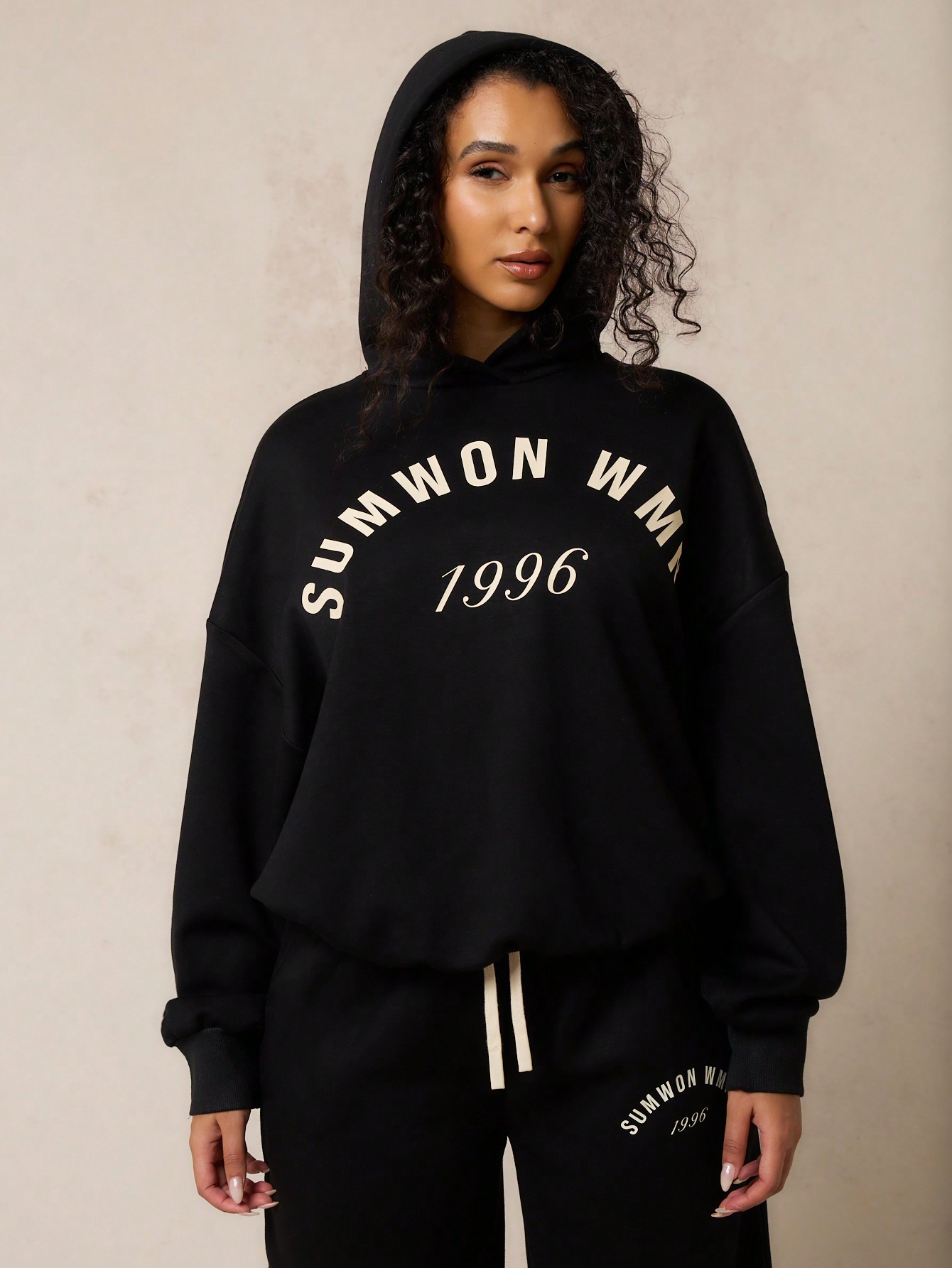 SUMWON WOMEN SUMWON Retro College Style Pullover Hoodie