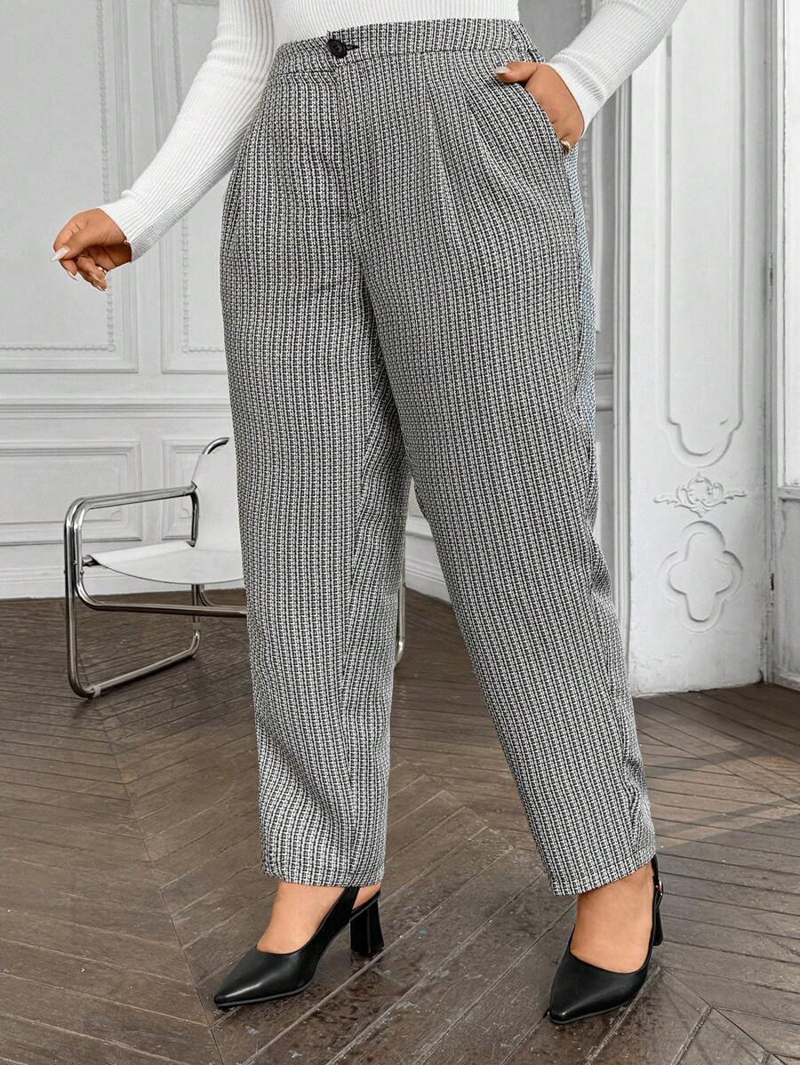 SHEIN Clasi Plus Size Women Pocket Pleated Casual Tweed Cone Pants