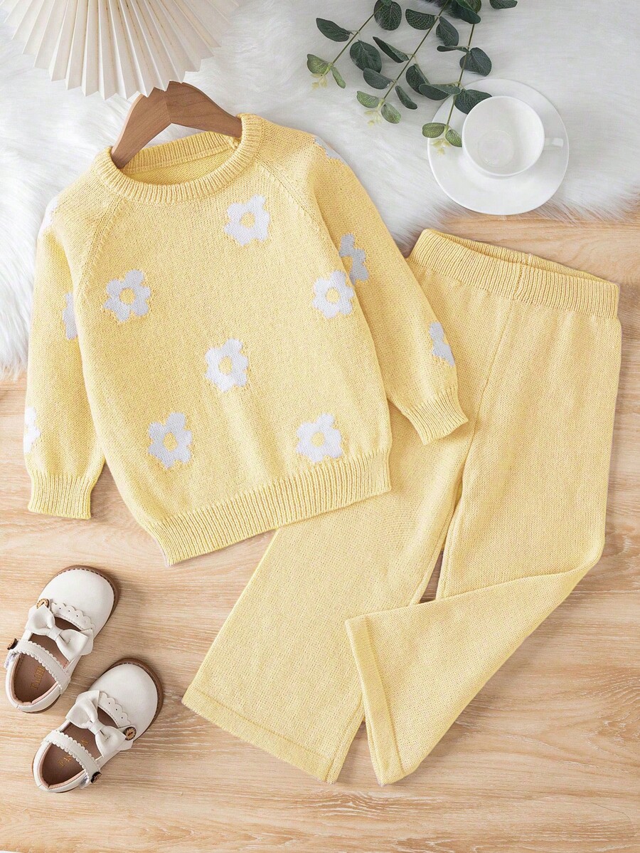 SHEIN Young Girl Cute Floral Print Crew Neck Long Sleeve Top And Long Pants Sweater Set