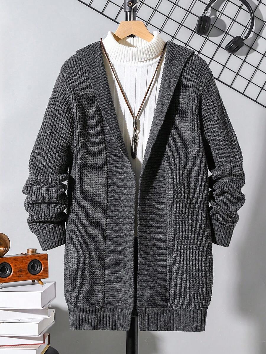 Elegante cárdigan largo con capucha para adolescentes varones, hecho de material suave y cálido, en tono gris, de alta calidad, adecuado para combinar con camisas formales o jerseys de cuello alto para crear un look genial. Apto para varias ocasiones: temporada de vuelta al colegio, uso diario, salidas con amigos, viajes de vacaciones, etc.