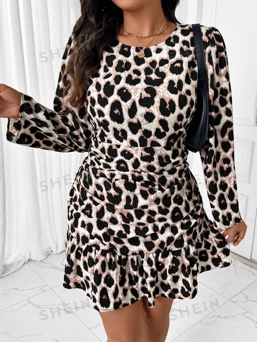 SHEIN Frenchy Vestido con estampado de leopardo y fruncido para mujer de talla grande