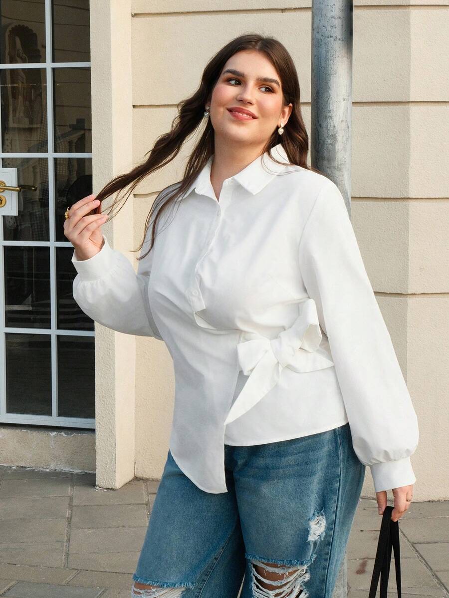 SHEIN MOD Große Größen Retro süße Schleife Dekor asymmetrischer Saum Bluse