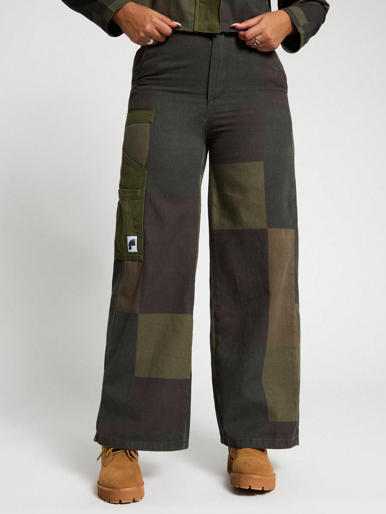 ★24-25FW新作★BINARY01★DOUZEN PATCH CARPENTER WIDE PANTS SUMWON WOMEN Wide Leg Patched Double Knee Pants With
