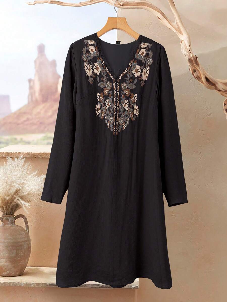 EMERY ROSE Women Floral Embroidery V-Neck Patchwork Lace Trim Dress