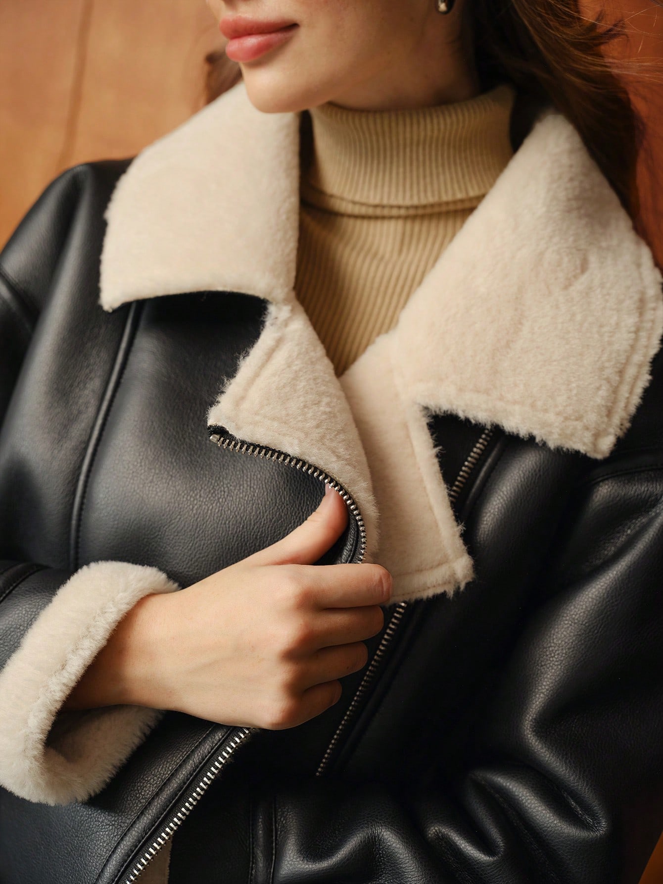 WOOL-LIKE CONTRAST PANEL BUCKLE DETAIL ZIP UP COAT｜Motf