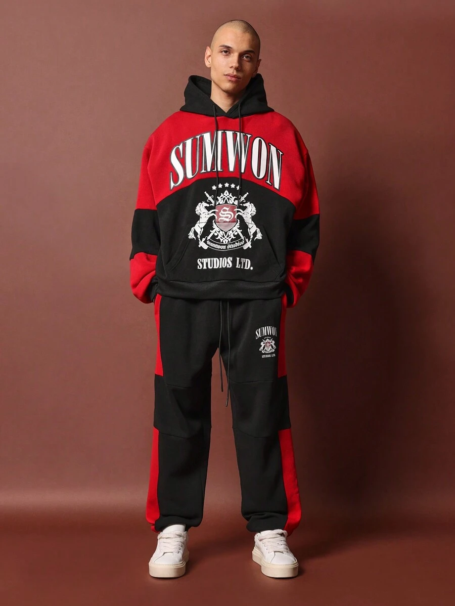 SUMWON Conjunto de 2 piezas con sudadera con capucha de ajuste regular con bloques de color y estampado gráfico y pantalón de chándal de ajuste recto con panel en la rodilla