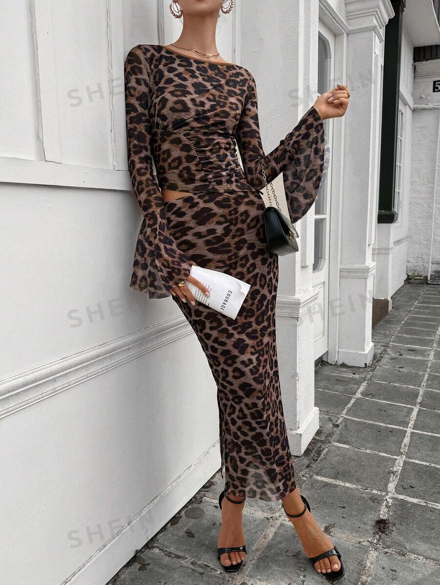 Calvaya Set de 2 piezas: Camiseta de manga larga con volantes asimétrica de contraste con estampado de leopardo de malla + Falda tubo con cintura elástica y abertura lateral para mujer, para primavera y otoño