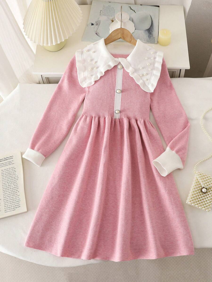 Vestido de Tricô para Meninas Tween, Novo Item da Moda Decorado com Pérolas e Colarinho Elegante Oversized, Exibindo Elegância e Estilo, Tecido Macio e Confortável em Tom Azul Adequado para Uso no Outono/Inverno.