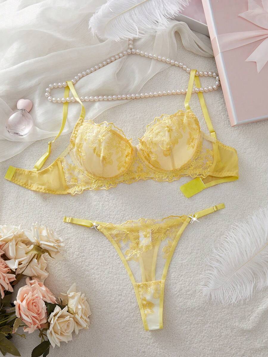 2pcs Retro-Style Blue Women Sexy Lingerie Set