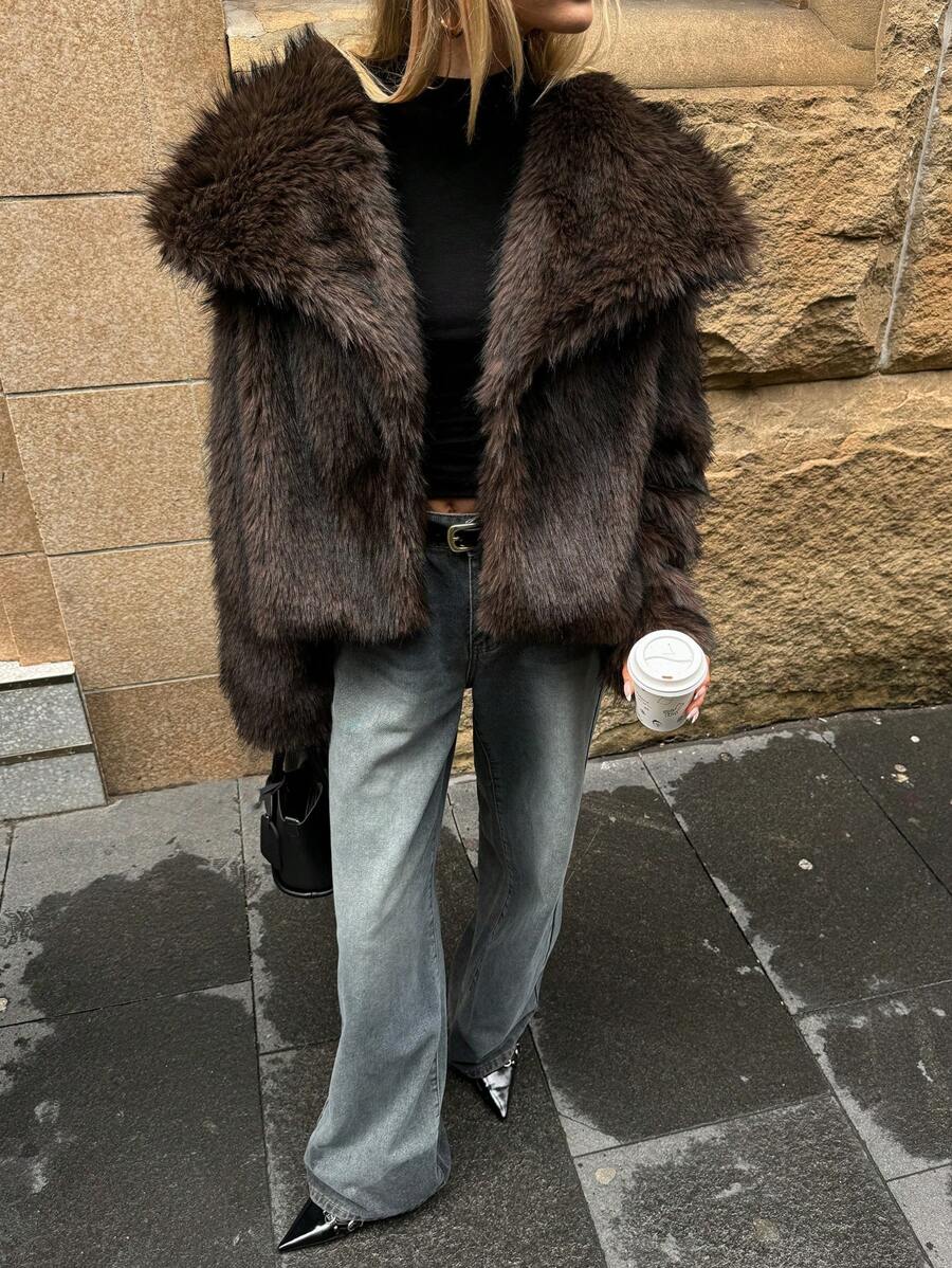 Aloruh Women's Winter Coat, Elegant Commuter Warm And Cold-Proof Coat, Brown Fur Coat Chocolate Color Party Fur Oversized Fluffy Collar Long Sleeve Dual-Tone Jacket, Autumn/Winter