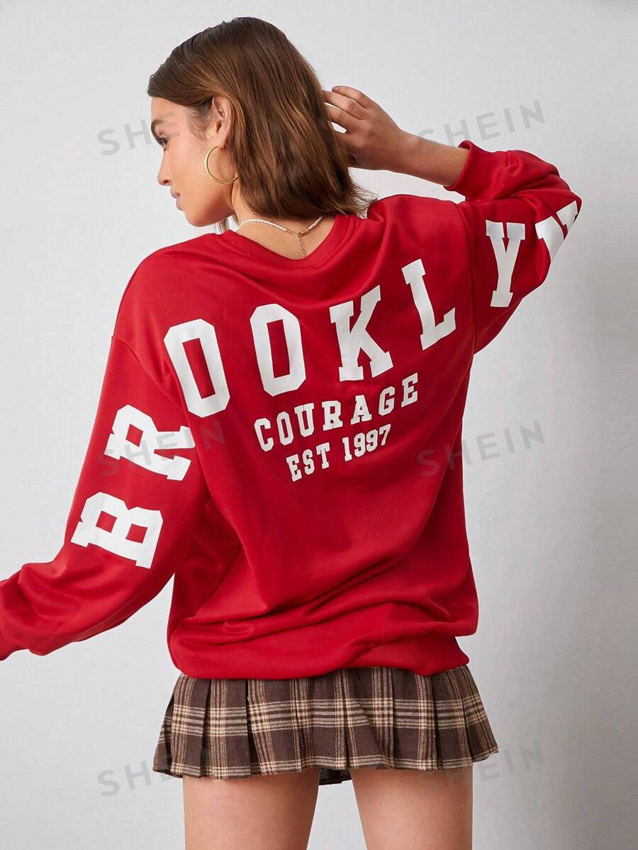 SHEIN EZwear Vestido sudadera moda de dopamina con estampado de letra de hombros caídos
