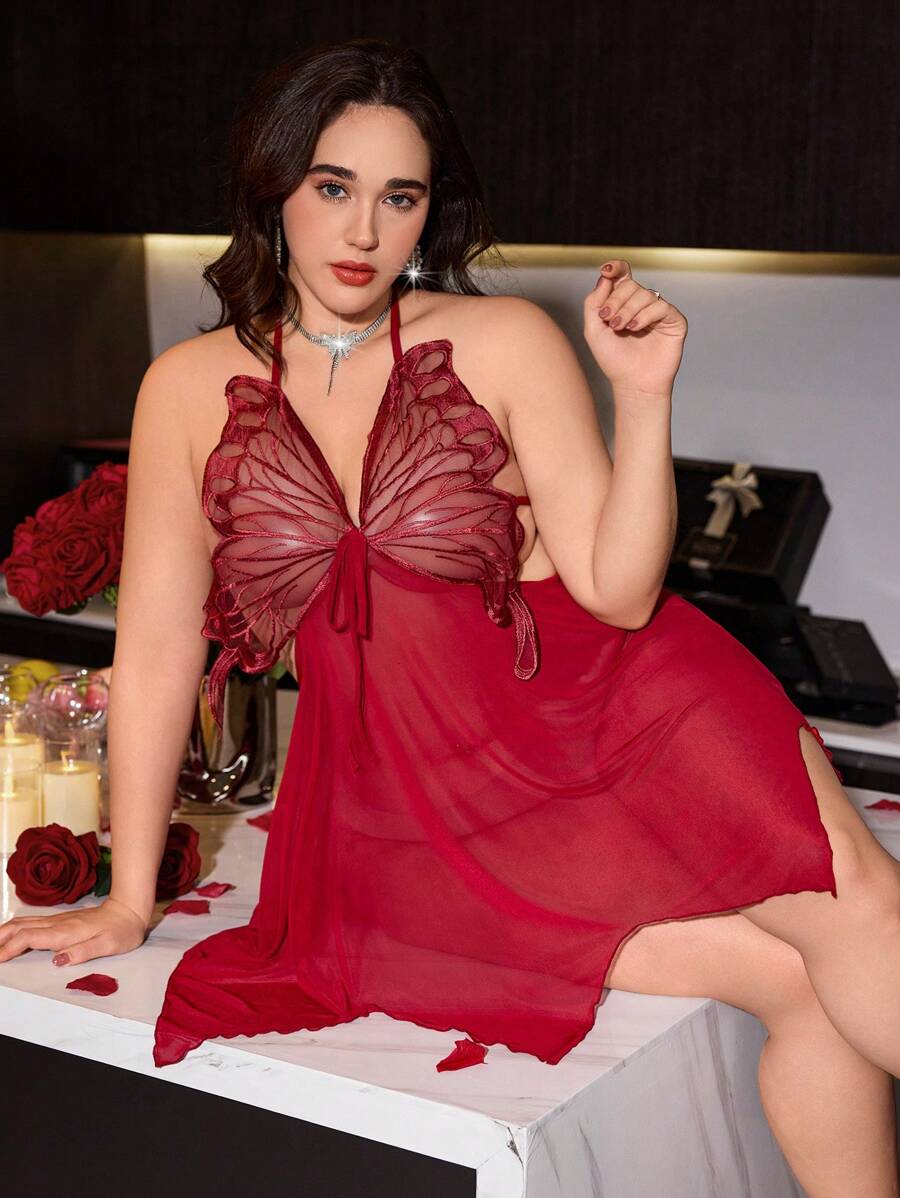Plus Size haftowana asymetryczna siateczkowa koszula nocna z motylem
