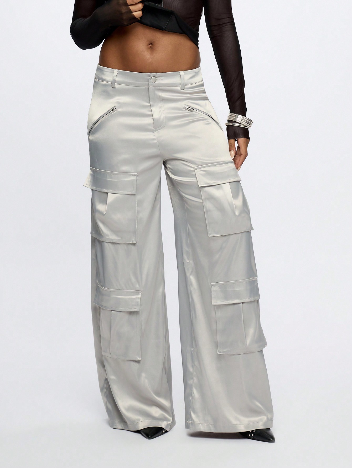 SUMWON WOMEN Y2K Futuristic Metallic Satin Cargo Pants｜Sumwon