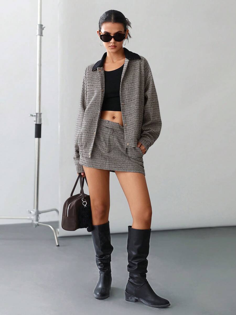 Aveloria Affinna Vintage-Style Plaid Color Block Collar Loose Jacket And Low Waist Shorts 2Pcs Suit For Women
