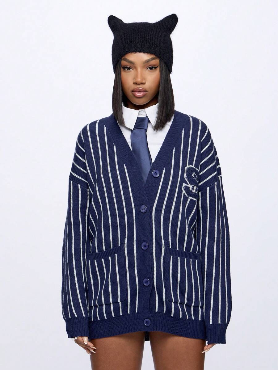 SUMWON WOMEN Cardigan en tricot style universitaire avec boutons, pull académique preppy pour l'hiver et l'automne, veste avec logo scolaire