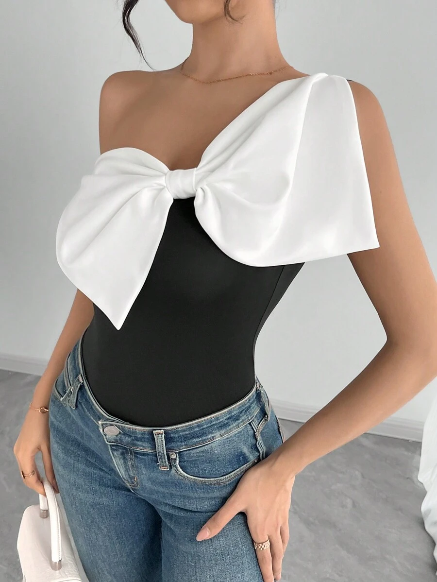 Firerie Body de mujer con contraste de color y decoración de lazo 3D