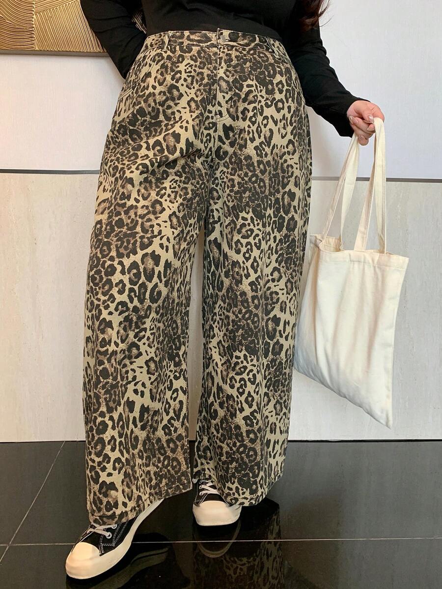 Dazy Plus Plus Size Relaxed Fit Distressed Washed Long Flare Leg Jeans, Suitable For All Seasons Cheetah Print