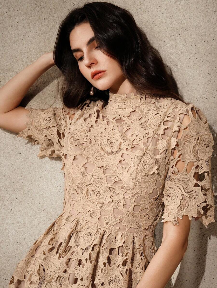 Anewsta Robe élégante à col montant avec fleurs 3D, manches courtes, taille cintrée, pour le printemps/été