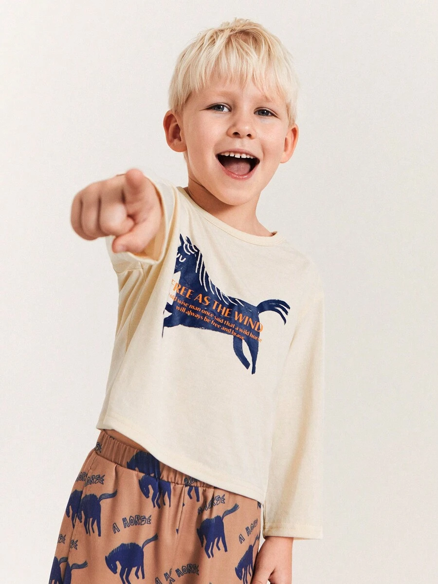 THE HAPPY LOOK T-Shirt mit Rundhalsausschnitt und Pferde-Print für Jungen, kastenförmiger Schnitt, lässiger Alltagsstil, nicht dehnbarer Strickstoff, Drop-Shoulder
