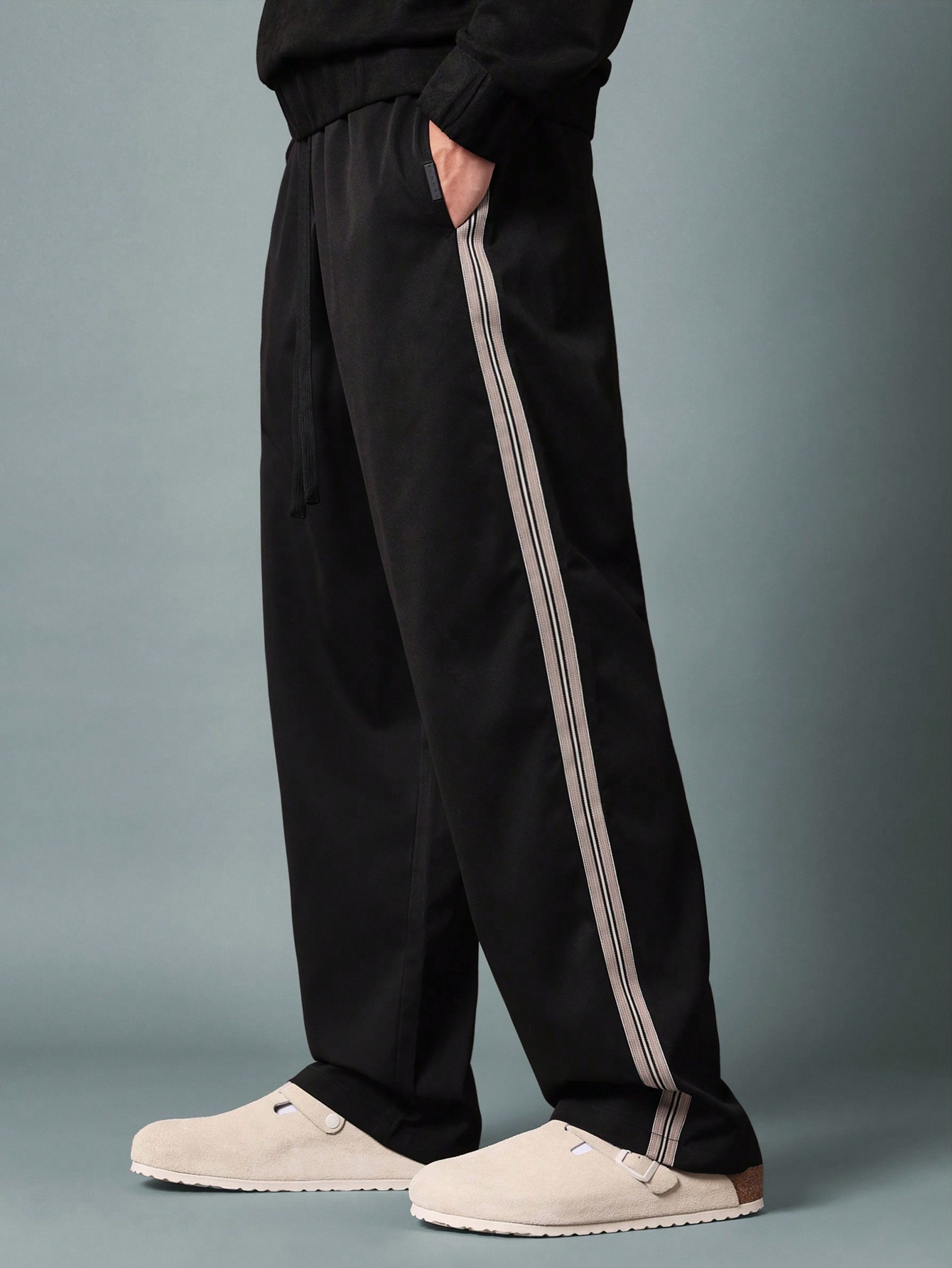 Skater Fit Side Tape Pants｜Sumwon