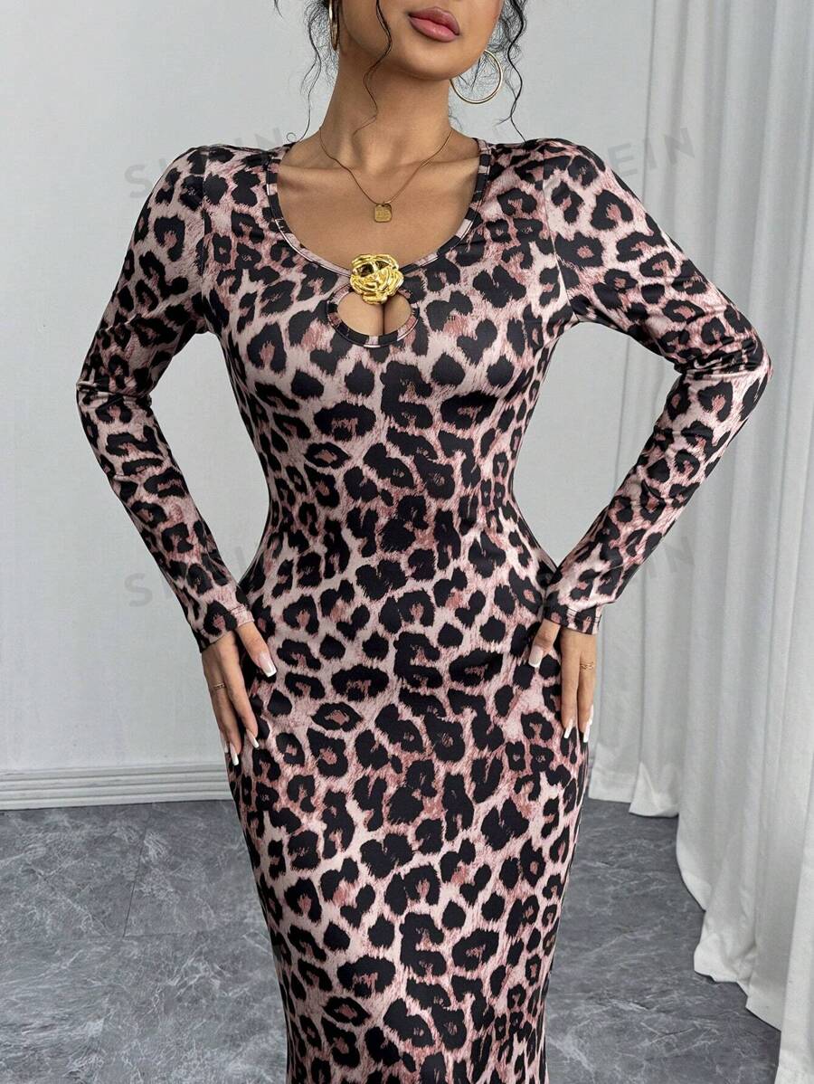 Chiquease Vestido largo de estampado de leopardo con decoración metálica en color oro rosa y escote sexy de estilo ajustado, nuevo modelo 2024 (estampado aleatorio)