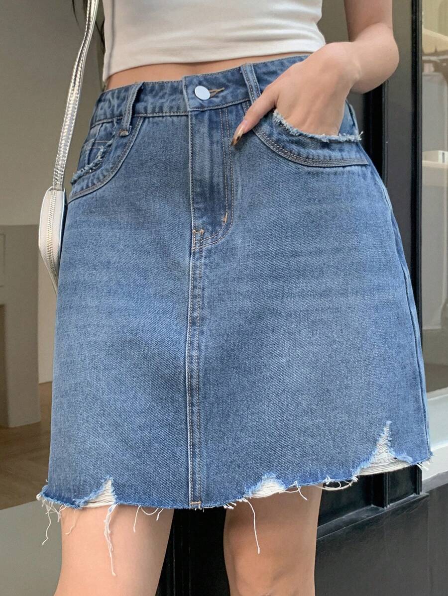 DAZY Women's Front Button Pocket Frayed Hem Casual Denim Skirt