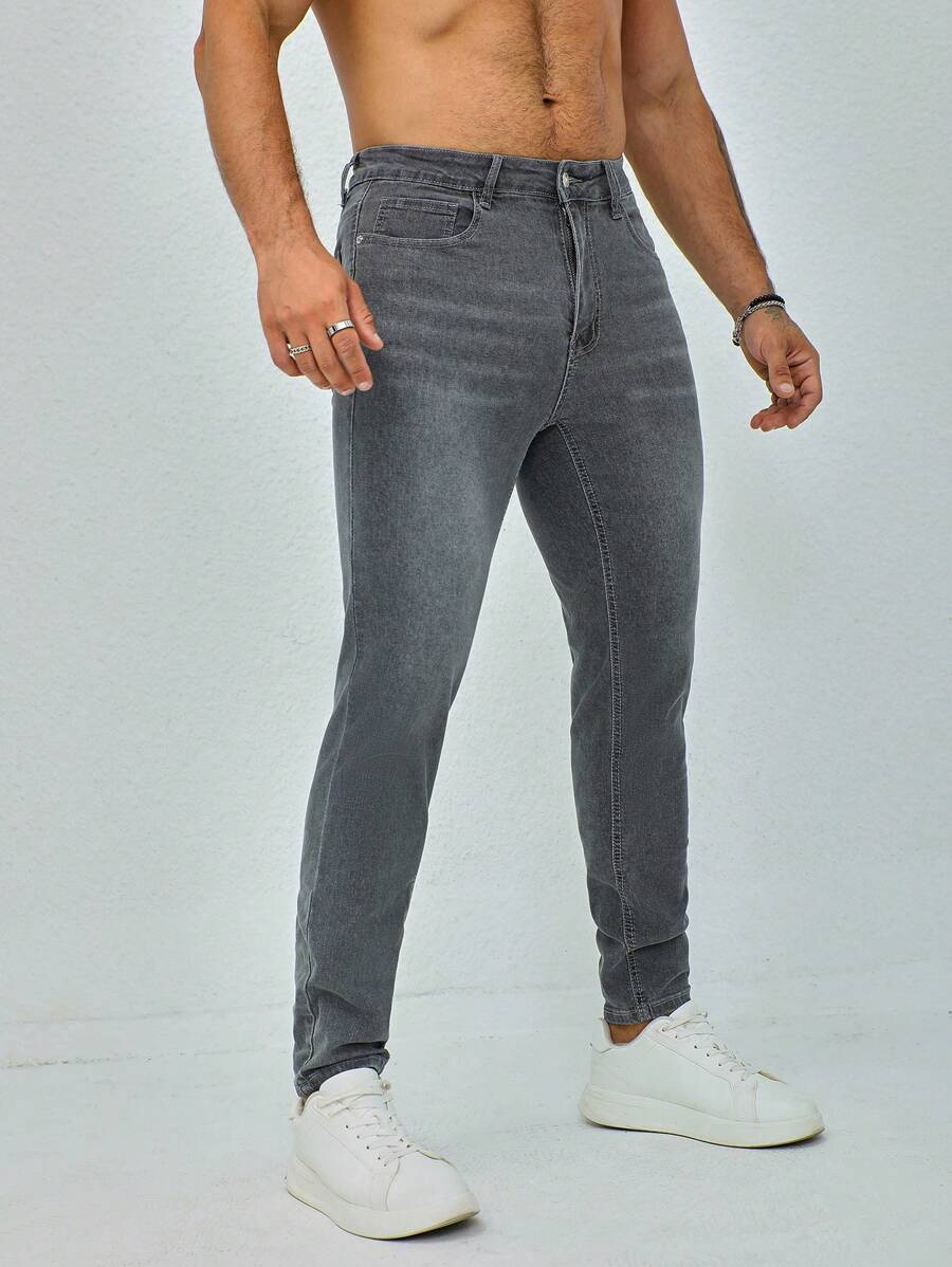 Manfinity Homme Men's Front Button Pocket Slim Fit Casual Denim Pants