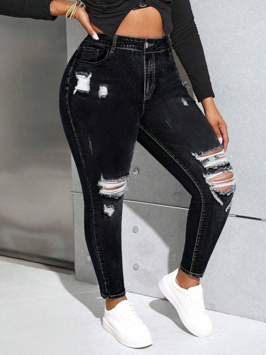 SHEIN Privé Plus Size Front Button Pocket Distressed Simple Jeans, Casual Everyday Wear