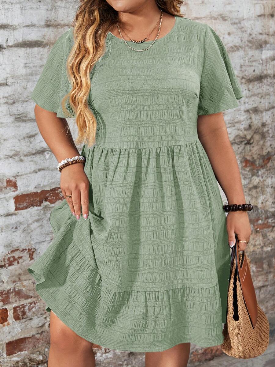 SHEIN LUNE Plus Size Casual Plain Textured Short Sleeve Dress