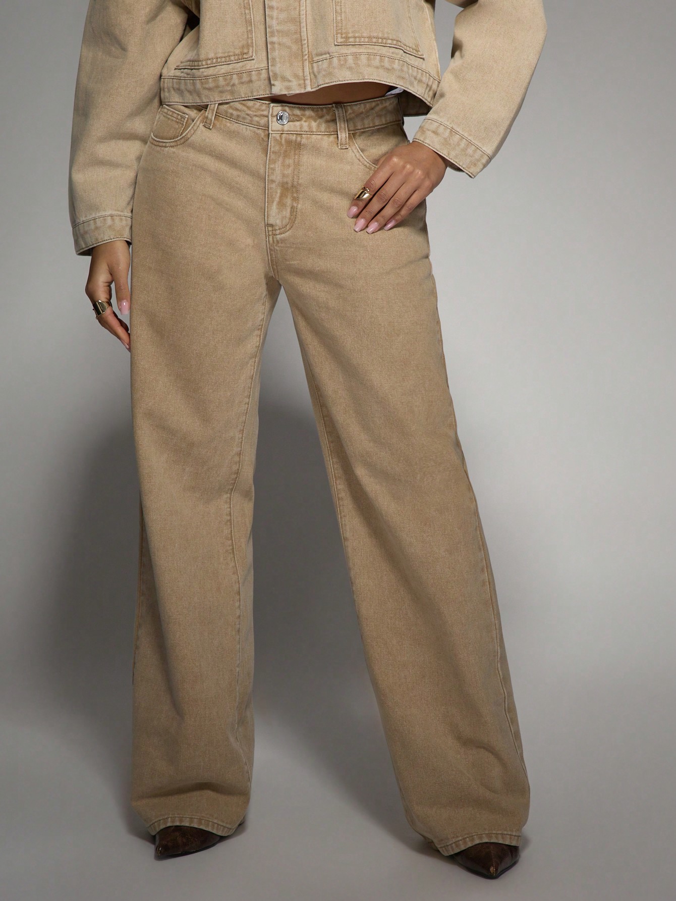 Mid Rise Sand Wash Wide Leg Jeans｜MISSGUIDED
