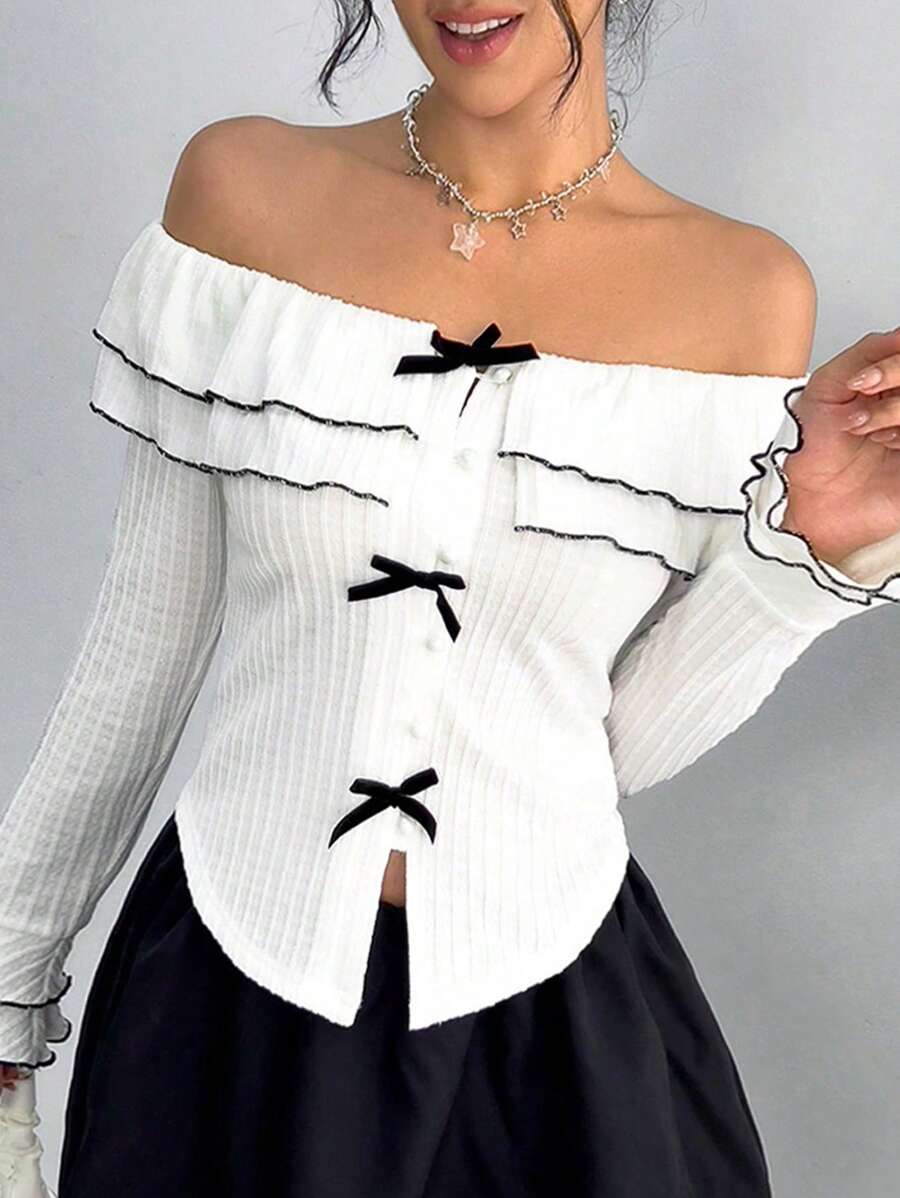 SHEIN Vestido de vacaciones/fiesta con cuello halter de malla con estampado floral azul y blanco para adolescentes, estilo vintage/elegante, con volante blanco con lazo en el hombro descubierto. Camisa de punto texturizada con cuello redondo de manga larga decorada, atuendo casual de primavera para ir a la escuela para chicas adolescentes.