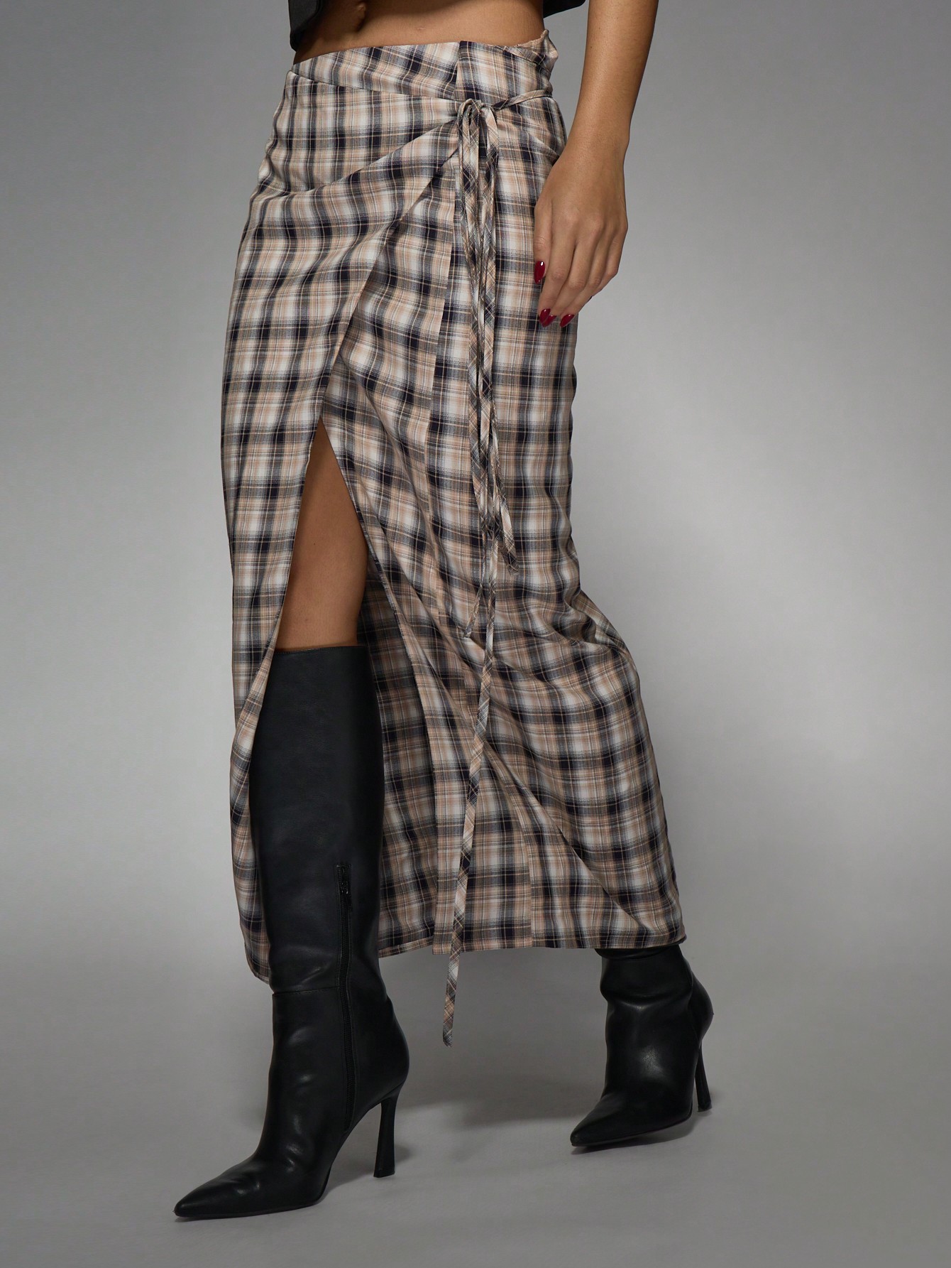 国内で当店のみ VINKID - Plaid Skirt Overlay Ripped Jeans VINKID Plaid Skirt Overlay Ripped Jeans