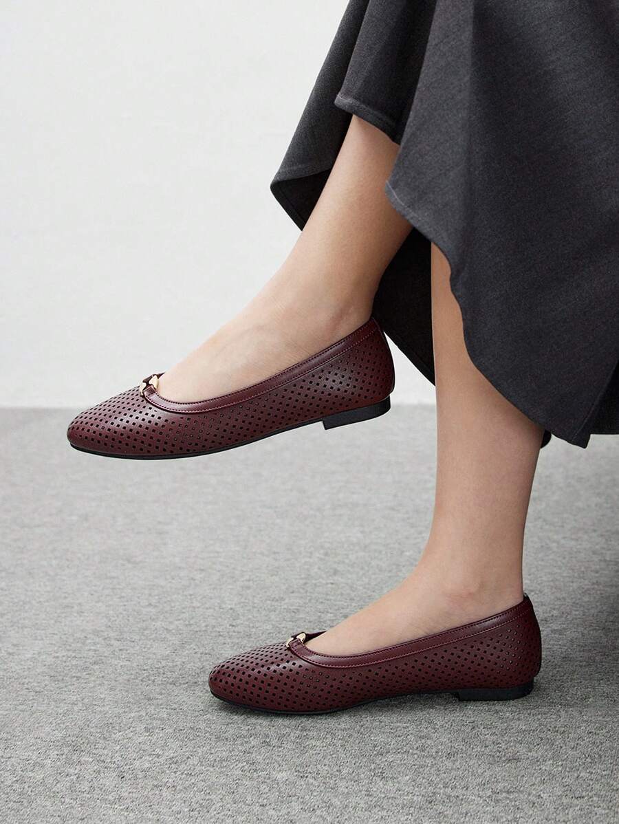 CUCCOO BIZCHIC Women's Minimalist Flat Slip-On Fashion Loafers, Casual Daily Wear