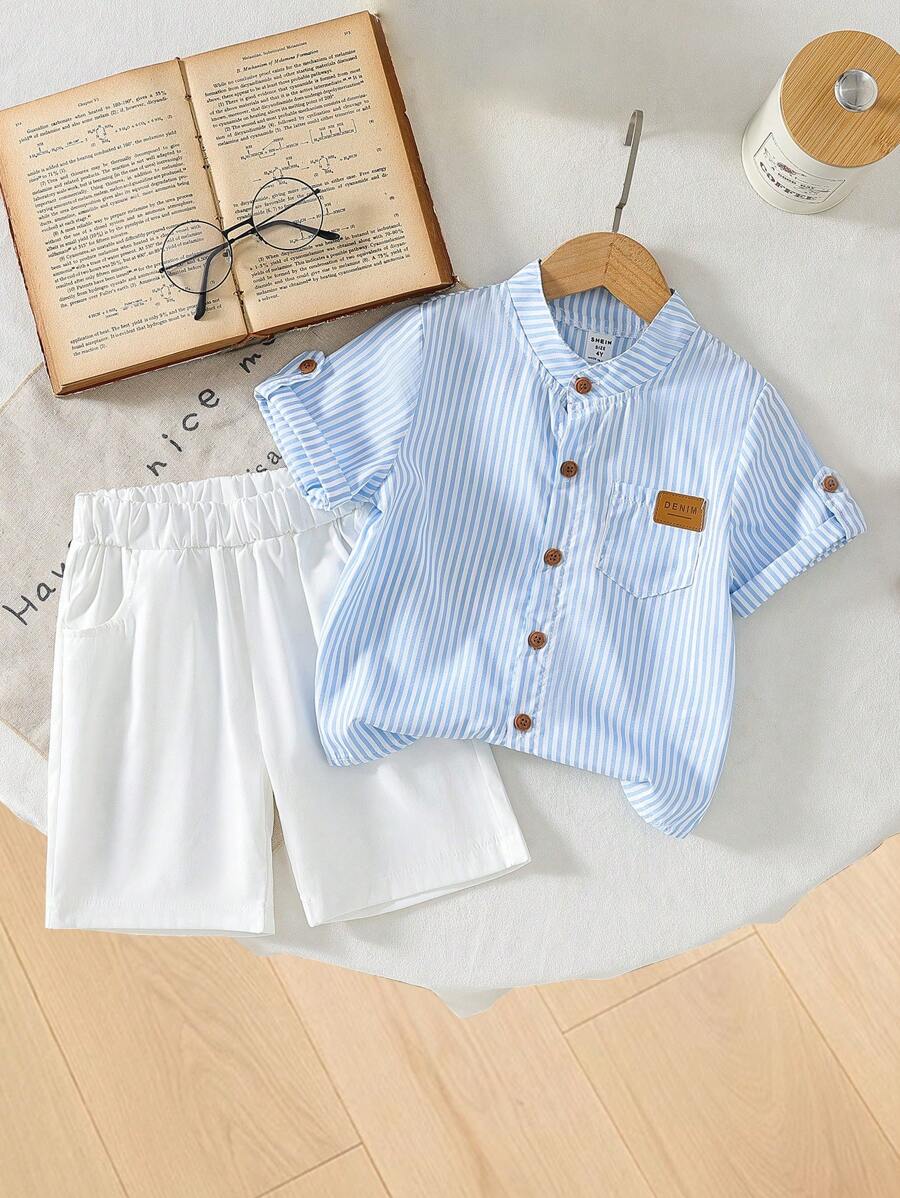 Conjunto de camisa de manga corta a rayas y bermudas casuales para niño en verano