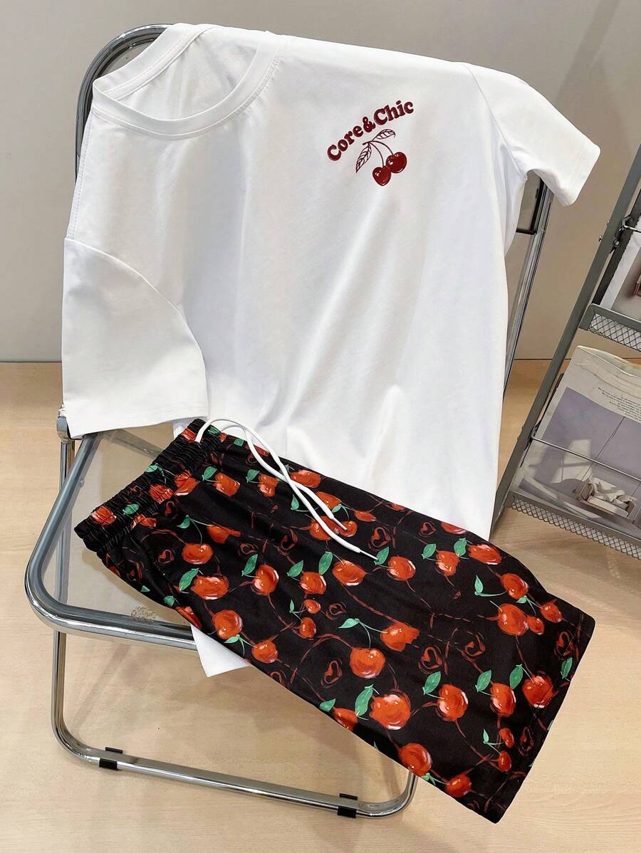 Manfinity Hypemode Men's Printed Round Neck Short Sleeve Top And Shorts Casual Set