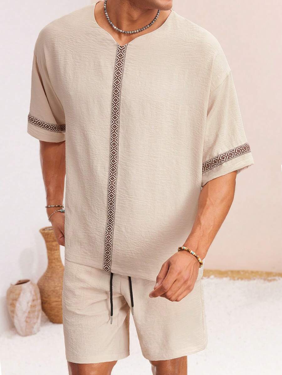 SHEIN X ELOISA & ORSON Manfinity VCAY Set de 2 piezas con camiseta de manga corta de cuello en V informal y holgada, y pantalón corto recto con cintura elástica para hombre