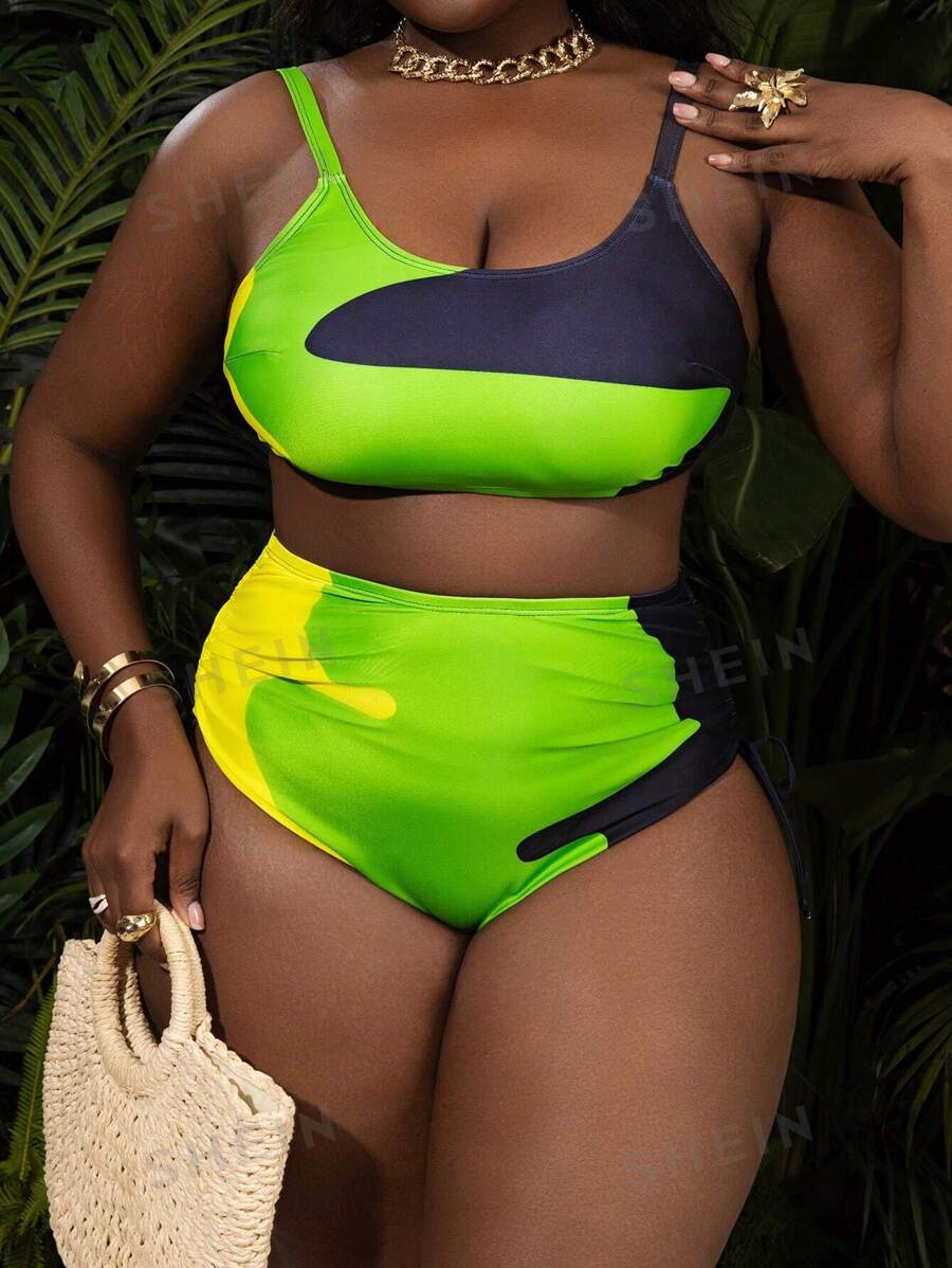 SHEIN Swim Curve 2 piezas Bikini dividido ajustable con estampado de talla grande, ropa casual de playa de verano con cordón