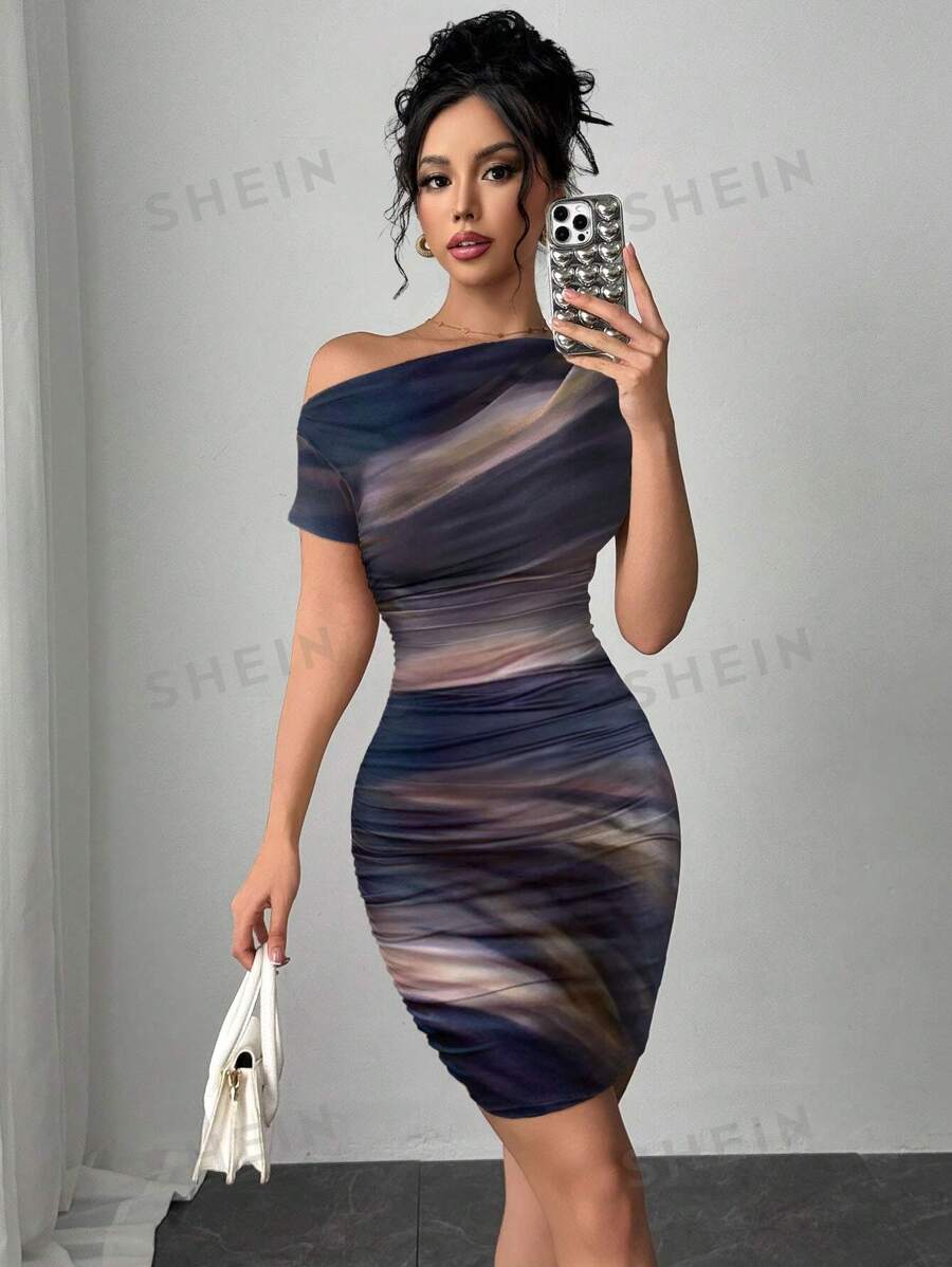Chiquease Vestido de manga corta asimétrico con pliegues en tie-dye